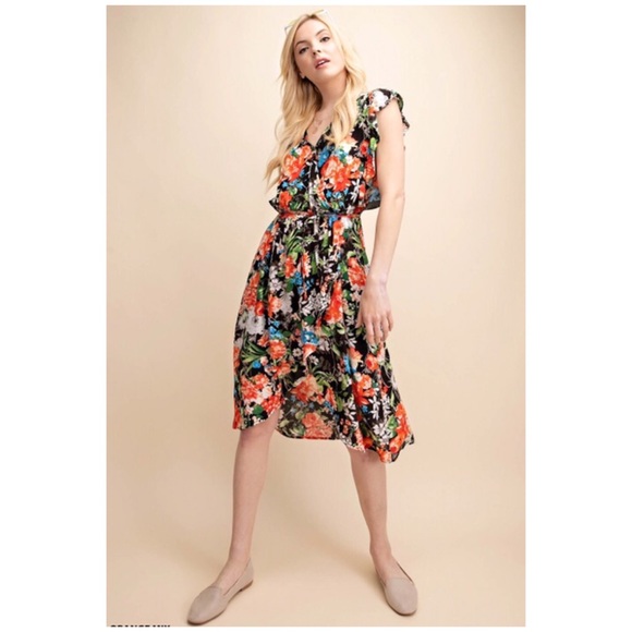 KORI ⚠️FINAL MARKDOWN⚠️ FLOWER PRINT WRAP DRESS - Picture 5 of 8